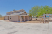 3 bedroom,  3 bath,  great location,  close to everything in Phoenix